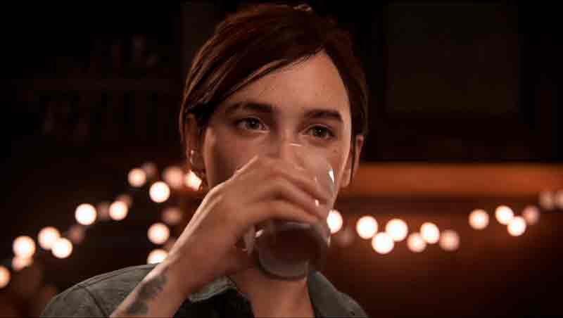 Ellie bebendo um drink em The Last of Us 2