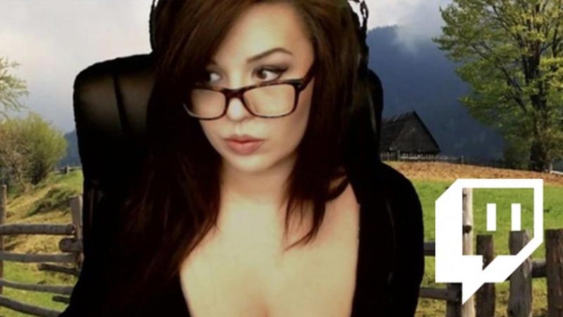 Kaceytron, Streamer da Twitch, é banida por comentário sobre coronavírus