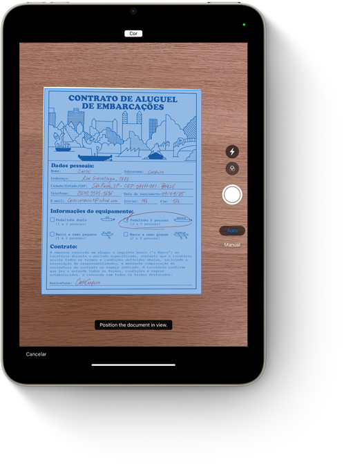 iPad mini escaneando um documento pelo aplicativo Notas
